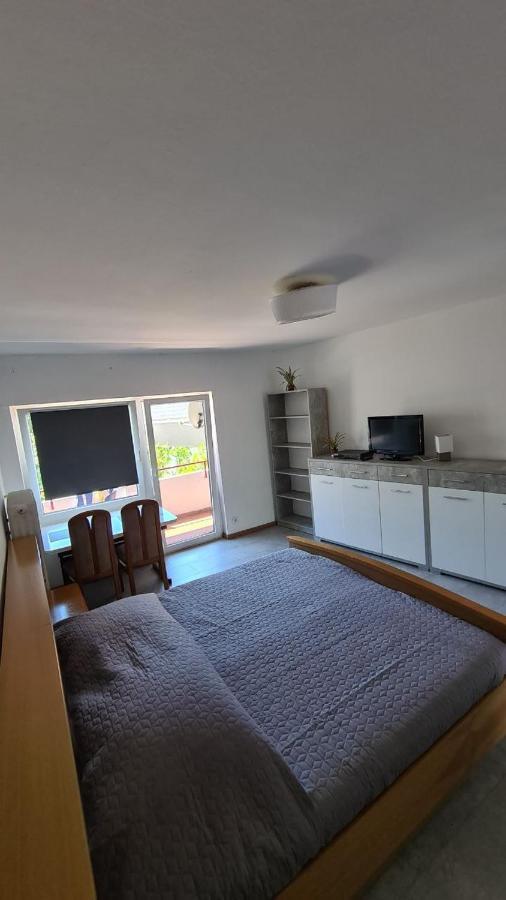 Ferienwohnung Mit Balkon In 크롬펜돌프 외부 사진